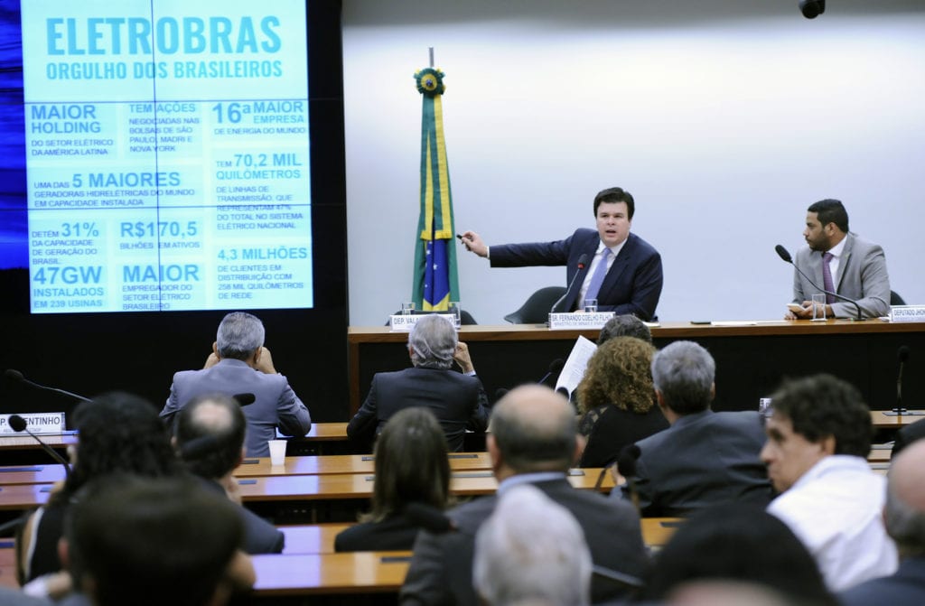 O ministro de Minas e Energia, Fernando Coelho Filho, esteve recentemente em audiência pública na Comissão de Minas e Energia da Câmara discutindo a privatização da Eletrobrás